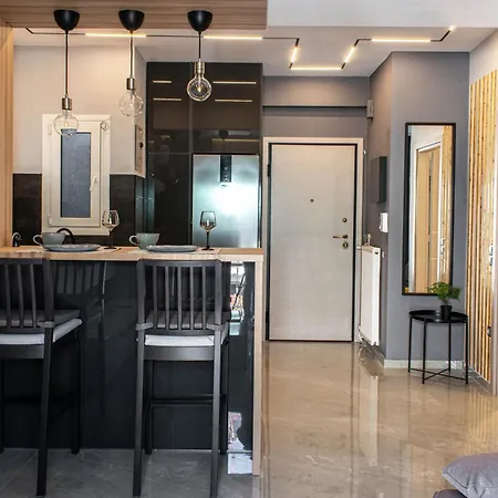 Aether - Modern & Luxe With 65 Tv By Tt Apartment *